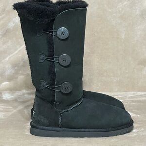 UGG Bailey Button Triplet II Boot Black Sheepskin Suede Style 1873 Size 8